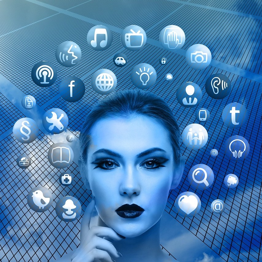 Der Kopf einer Frau  Darüber schweben Website Icons